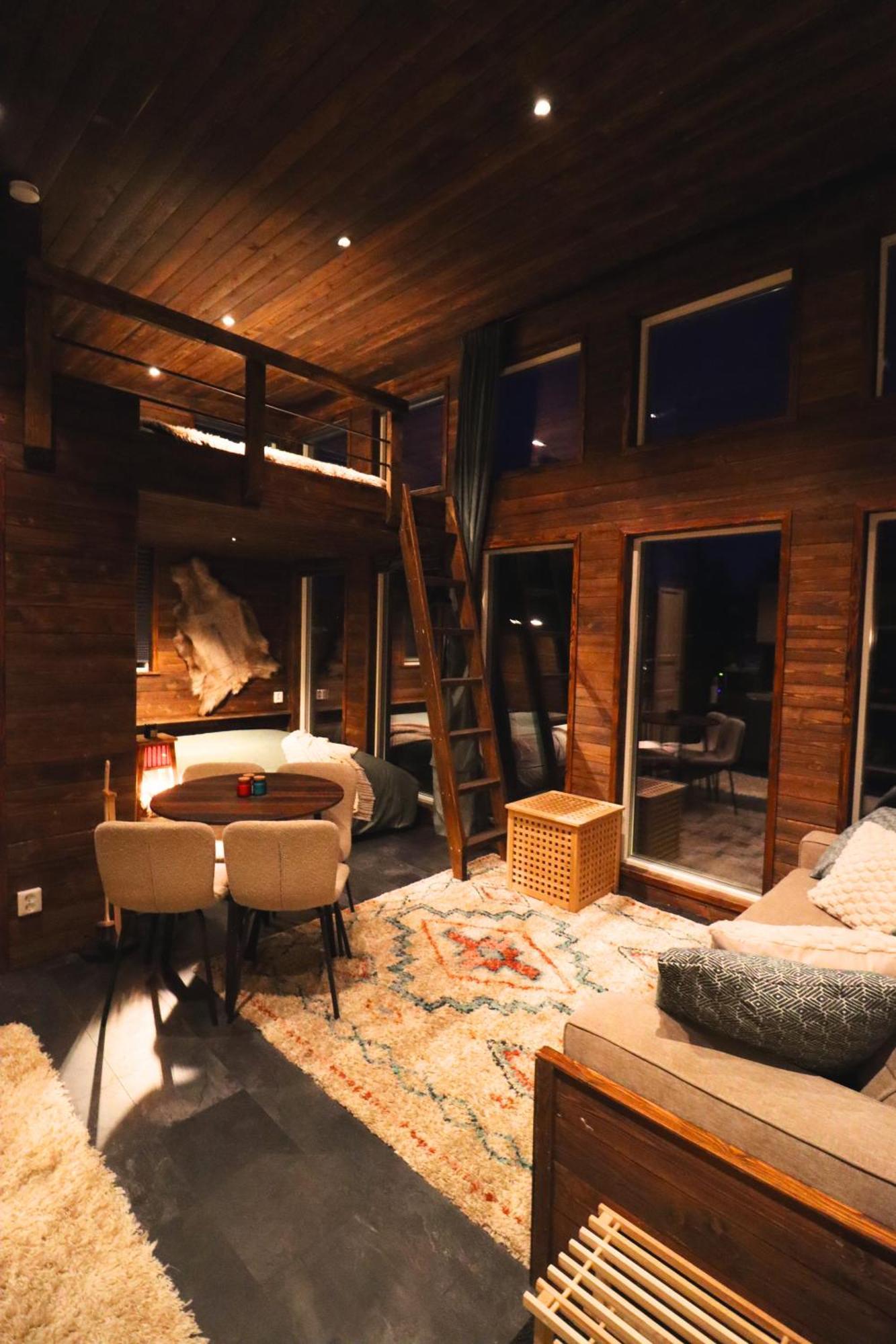 Reindeer River Lights Lodge Kiruna Extérieur photo