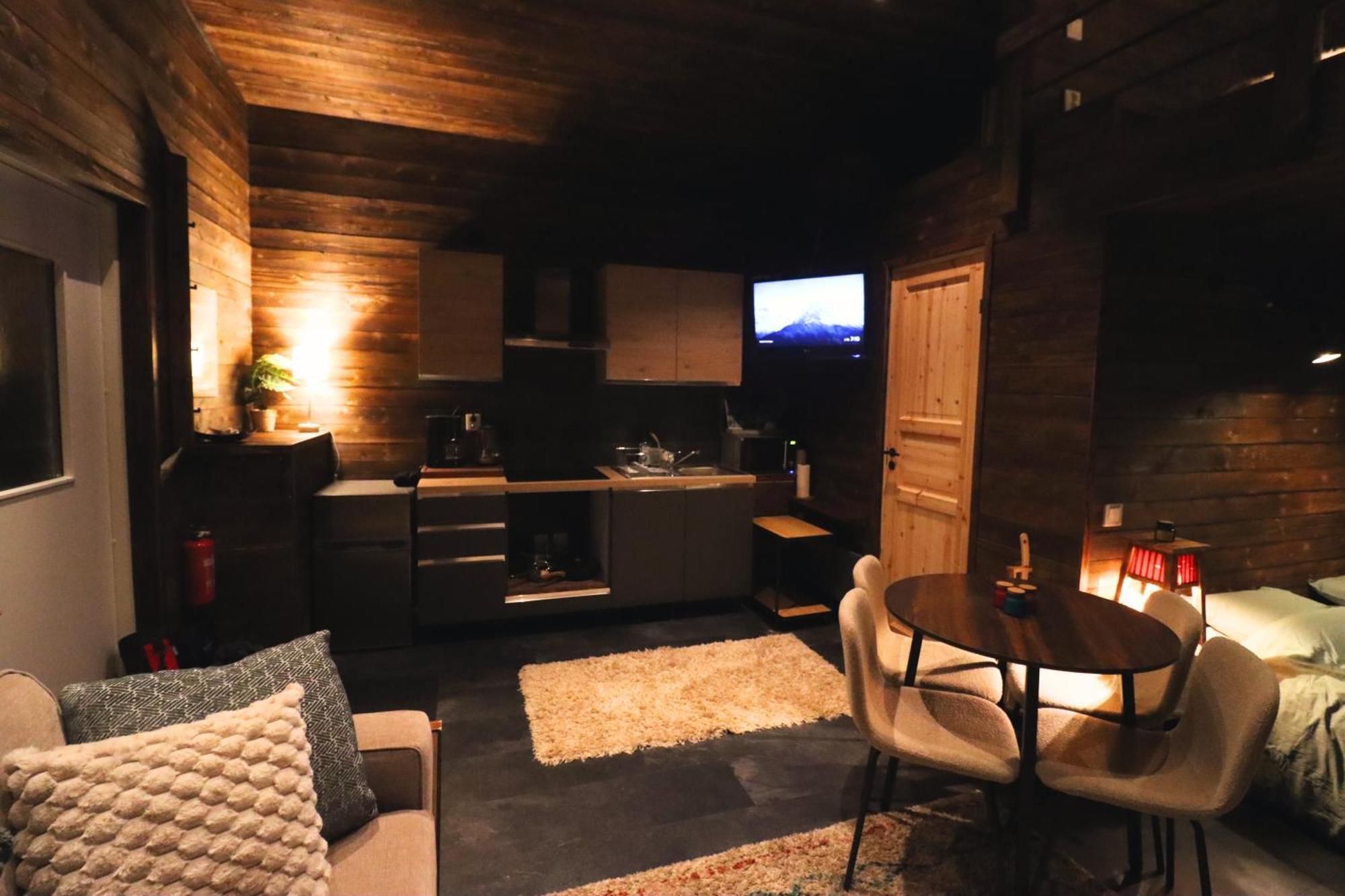 Reindeer River Lights Lodge Kiruna Extérieur photo